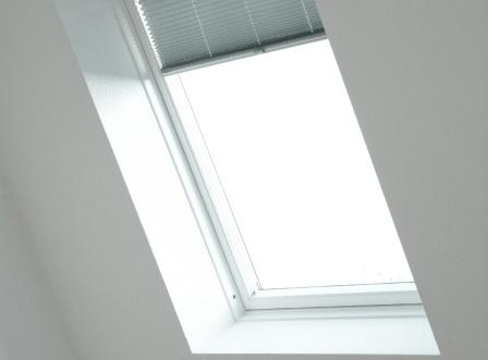 Stores fenêtre de toit illustration