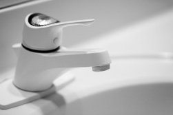 Pose mitigeur mélangeur illustration